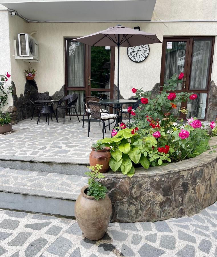 Borjomi Apartments Apart Hotel ภายนอก รูปภาพ