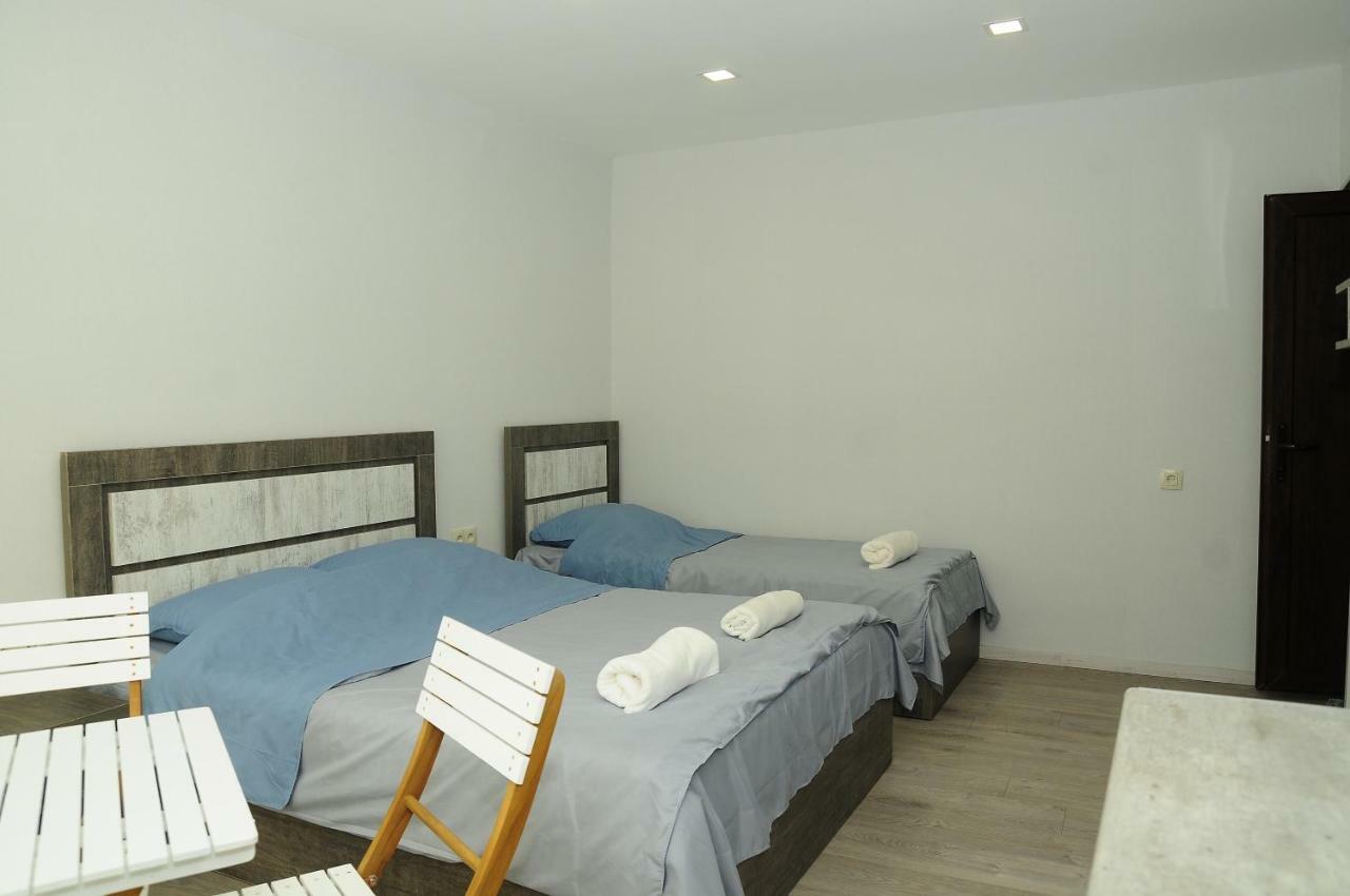 Borjomi Apartments Apart Hotel ภายนอก รูปภาพ