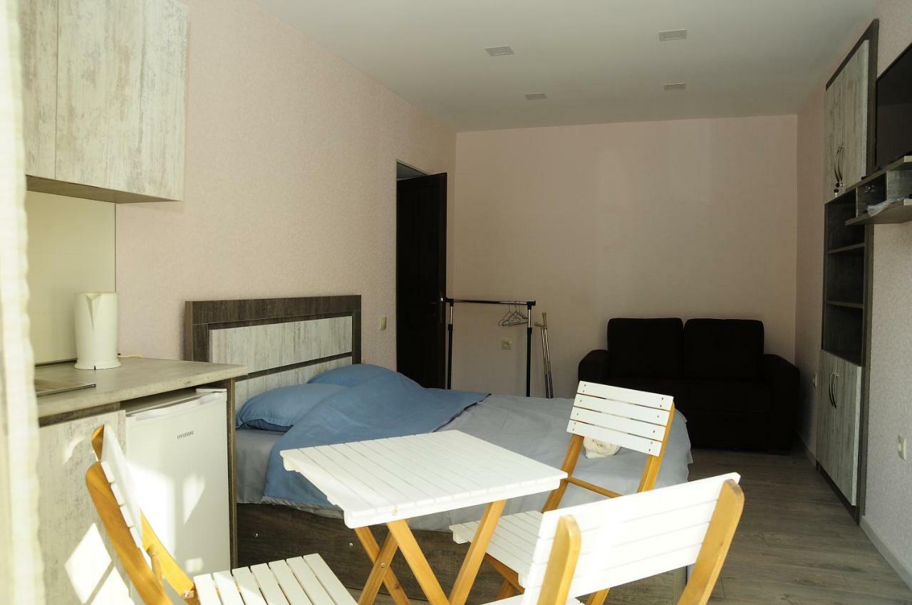 Borjomi Apartments Apart Hotel ภายนอก รูปภาพ