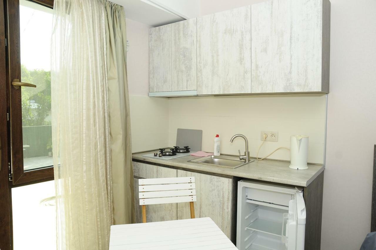 Borjomi Apartments Apart Hotel ภายนอก รูปภาพ