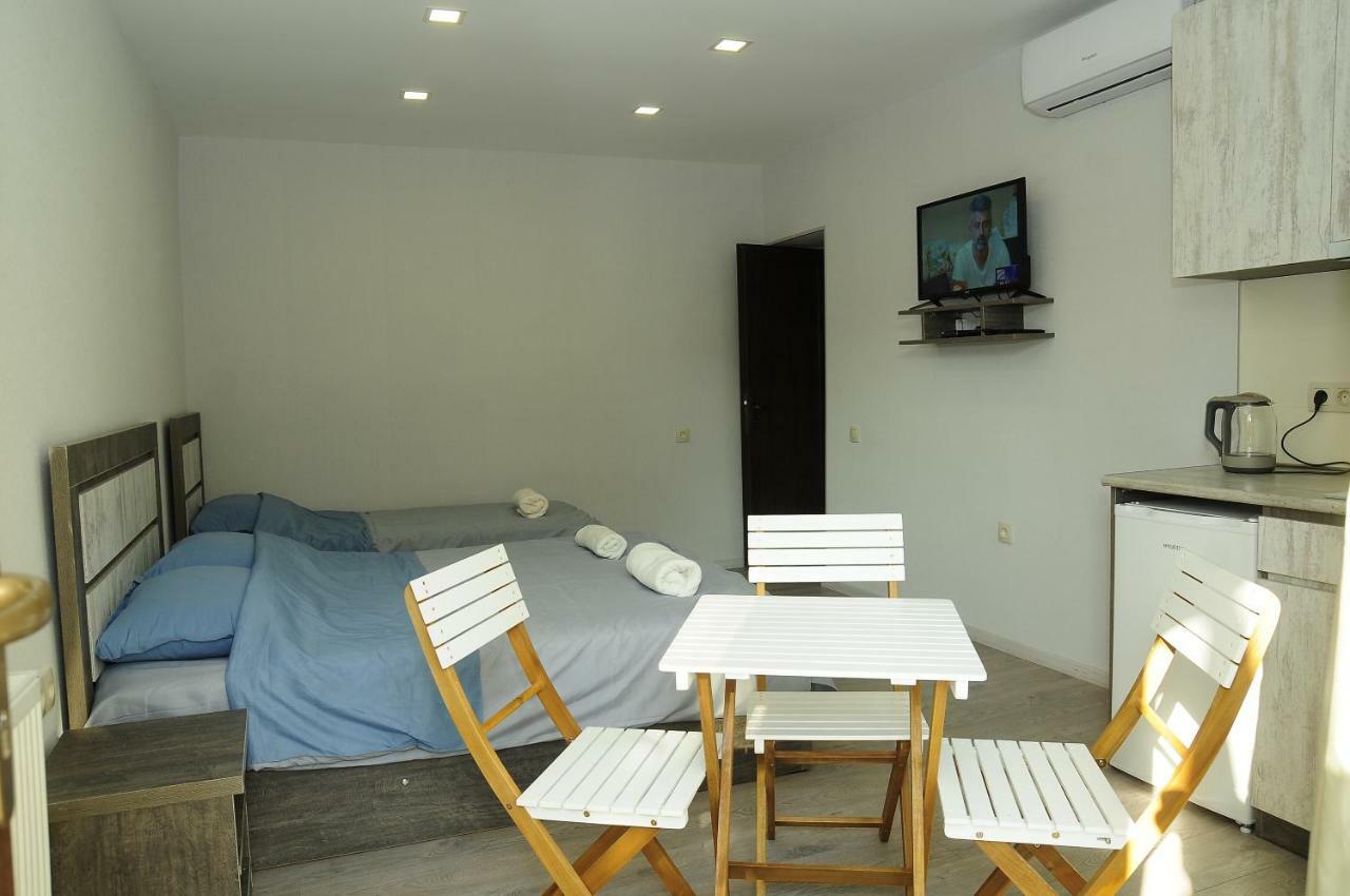 Borjomi Apartments Apart Hotel ภายนอก รูปภาพ