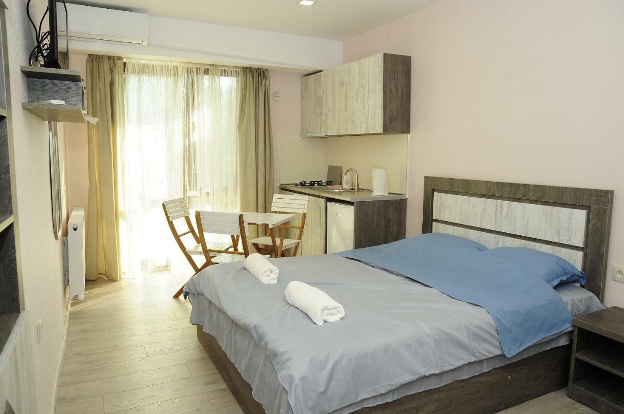 Borjomi Apartments Apart Hotel ภายนอก รูปภาพ