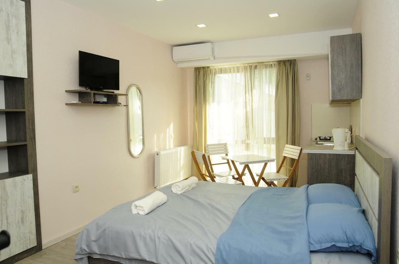 Borjomi Apartments Apart Hotel ภายนอก รูปภาพ